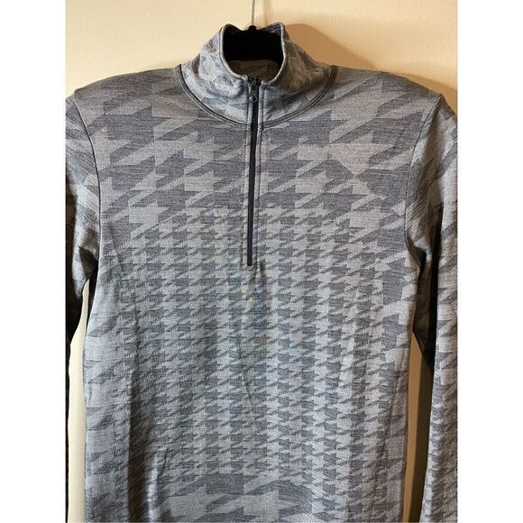 Fits like a Med, Adidas by Stella McCartney grey houndstooth long sleeve tee. - Picture 2 of 8